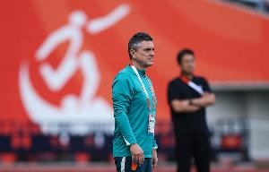 詹俊：无论从经验能力还是成绩上看，希望足协能留任安东尼奥