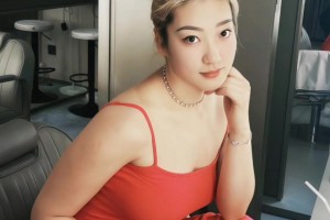 好美 美丽的梦姐场上和场下的大反差来喽，喜欢吗？